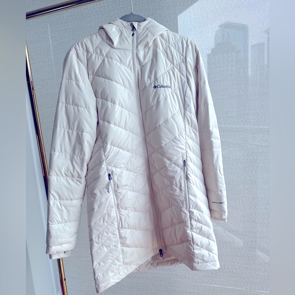 Columbia Women’s Heavenly Long-Hooded Coat in Chalk